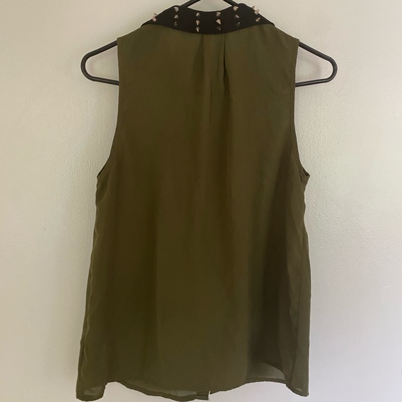 Olive sheer stud button down - Picture 2 of 4